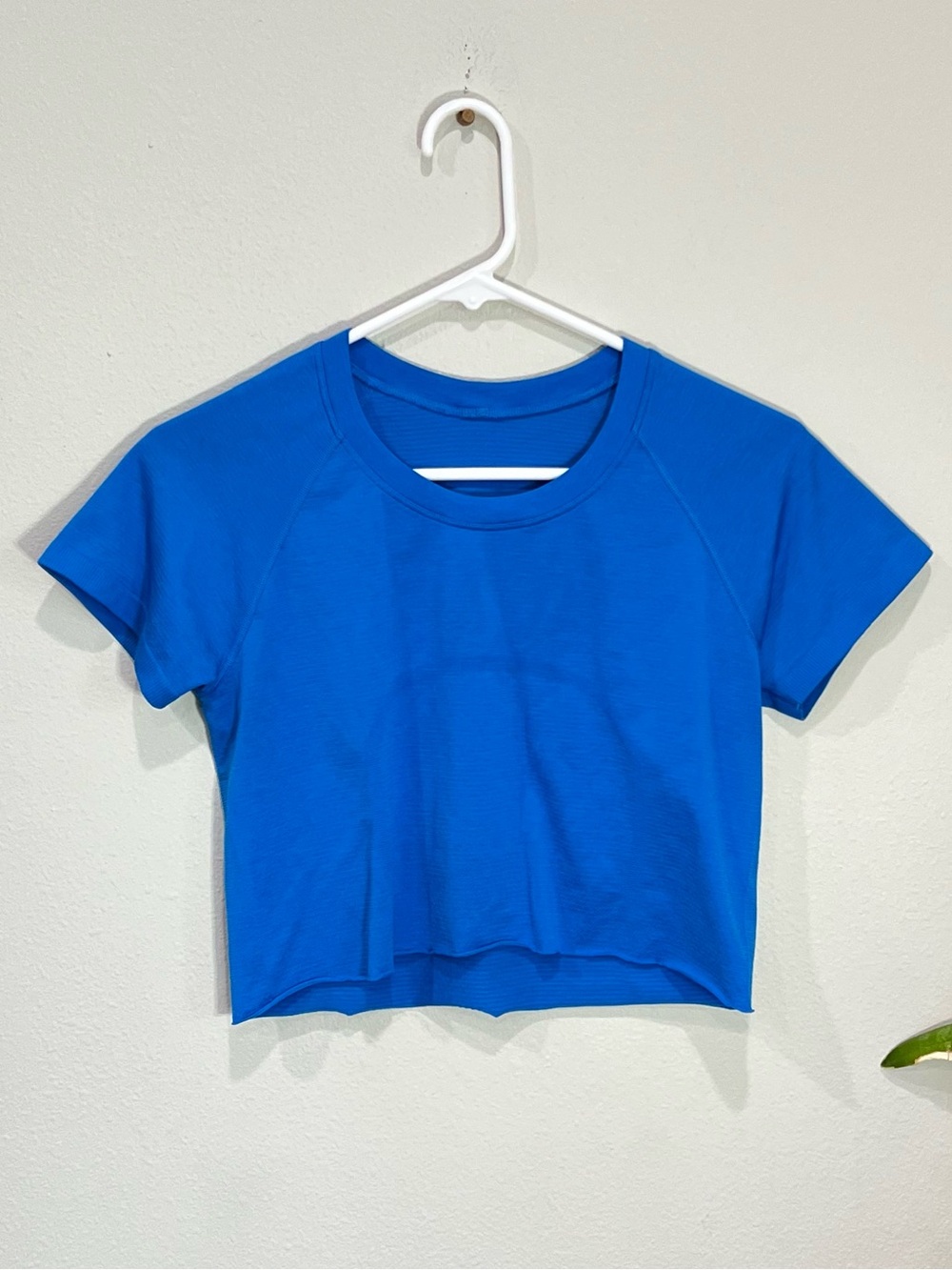 Lululemon Swiftly Tech Short-Sleeve
Shirt 2.0 | cropped | size 8